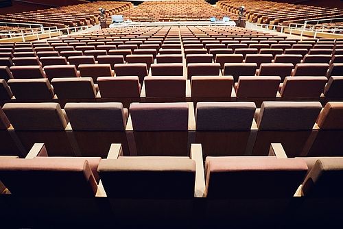 Stühle im Saal1 CCH