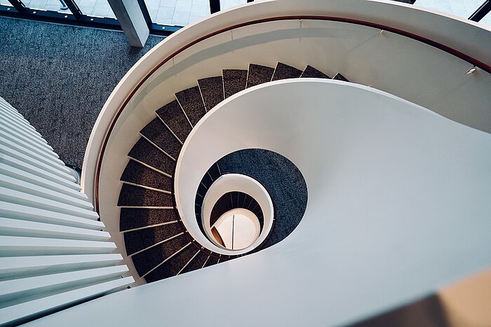 Viel Liebe zum Detail Wendeltreppe im CCH von Oben fotografiert