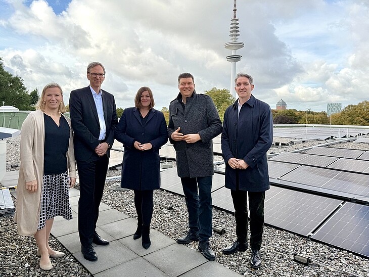 Besichtigung der CCH-Photovoltaikanlage Besichtigung der CCH-Photovoltaikanlage durch Umweltsenatorin Katharina Fegebank und Finanzsenator Andreas Dressel | © Hamburg Messe und Congress