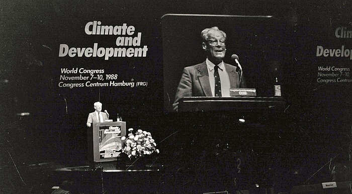 CCH Historie_Willy Brandt Willy Brandt auf dem World Congress 1988 im CCH